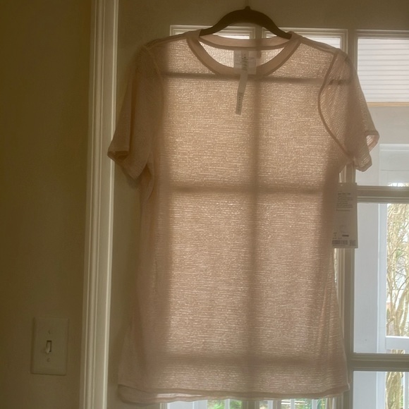 Lululemon uncovered tall tee - Picture 2 of 6